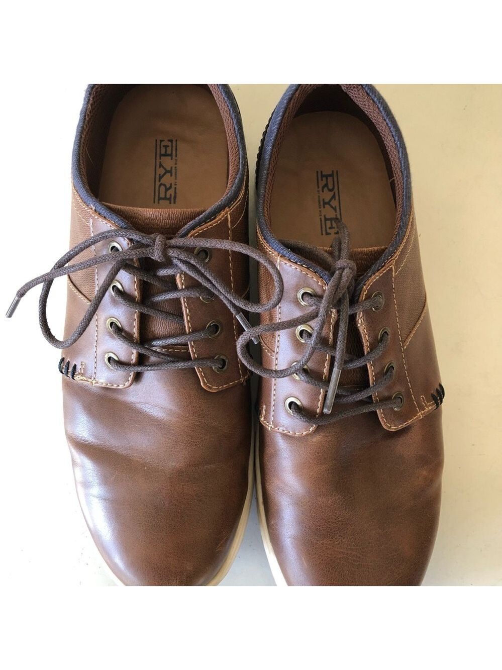 Rye Men's Size 10 Brown Oxford Sneakers